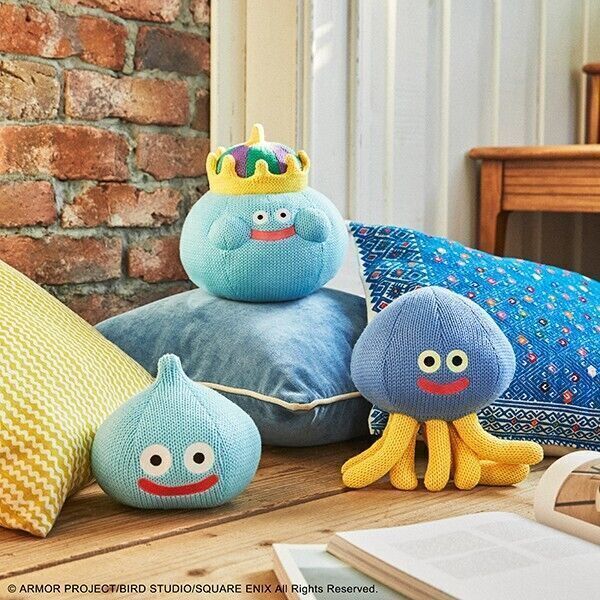 a Slime, King Slime, and Heal Slime all sat together